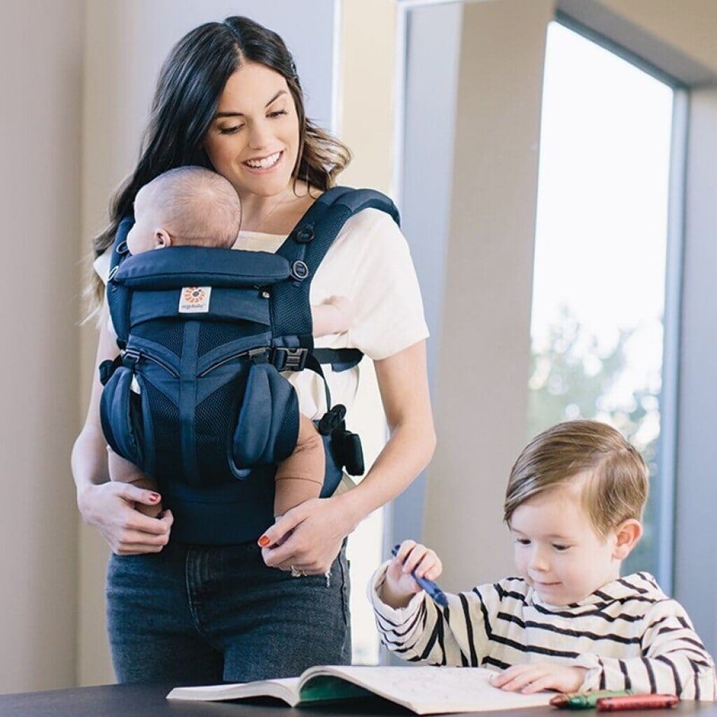 Porte Bébé - BreathBabyBag™ - Bleu Marine - Confort du bébé