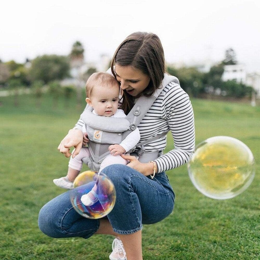 Porte Bébé - BreathBabyBag™ - Gris - Confort du bébé