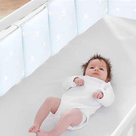 Tour de lit bébé